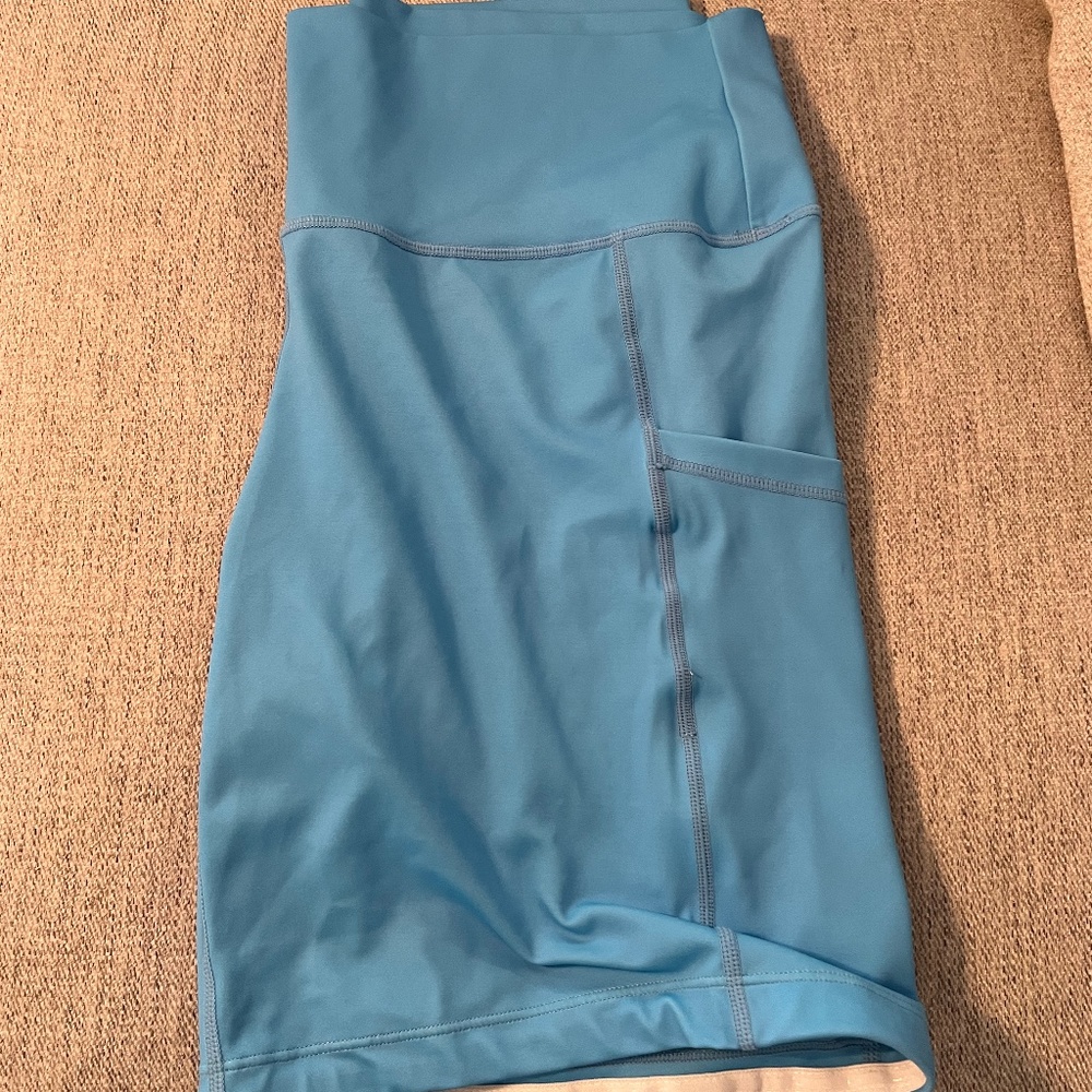 Constantly Varied Gear (CVG) Size Large 7 Inch Shorts - Light Blue